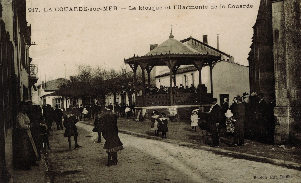 kiosque-et-l'harmonie-APSC-couarde-sur-mer